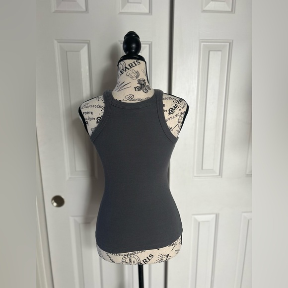 Fitted Tank Top with Small Round Neckline - Picture 3 of 3